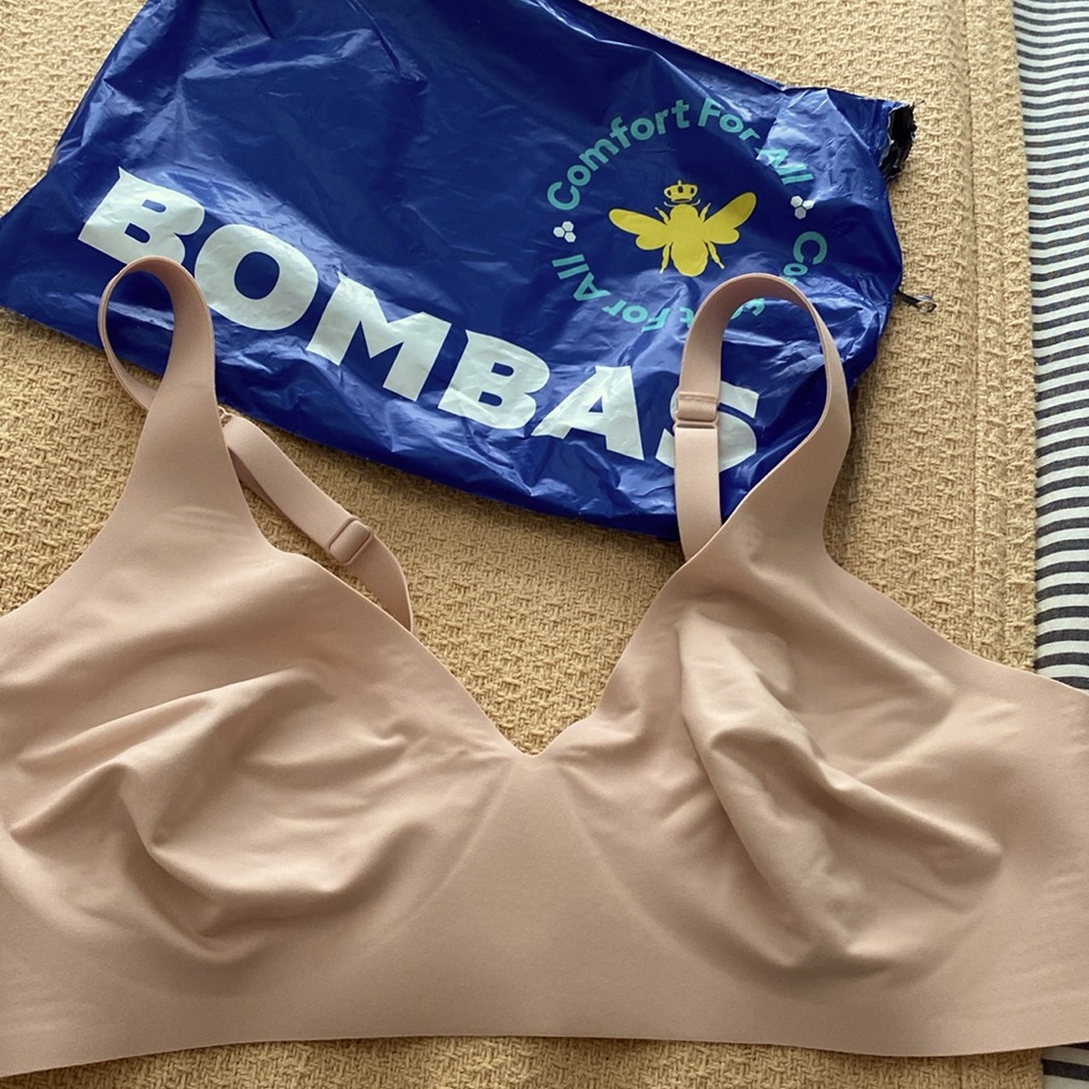 Bombas No Show Plunge Bralette